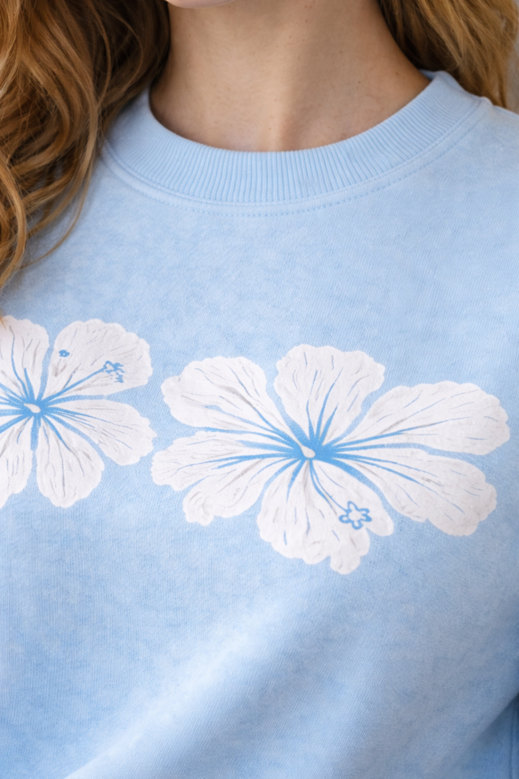 AUA&CO Women's Sky Blue Floral Sweatshirt + Black Jogger Set 🌸